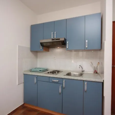 Appartement By The Sea Rastici, Ciovo - 2104