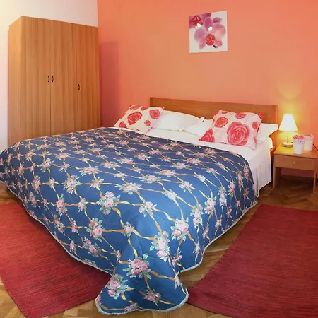 Appartement By The Sea Rastici, Ciovo - 2104