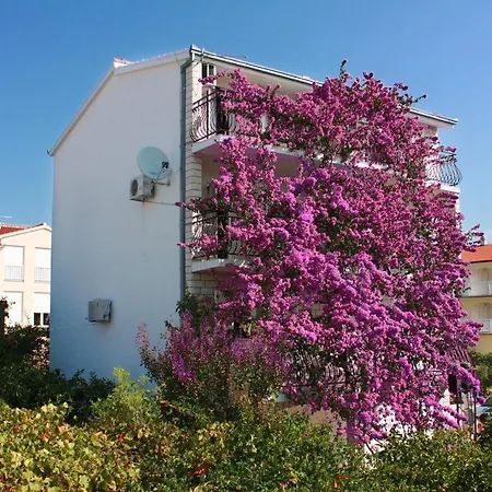 Apartment By The Sea Rastici, Ciovo - 2104 *